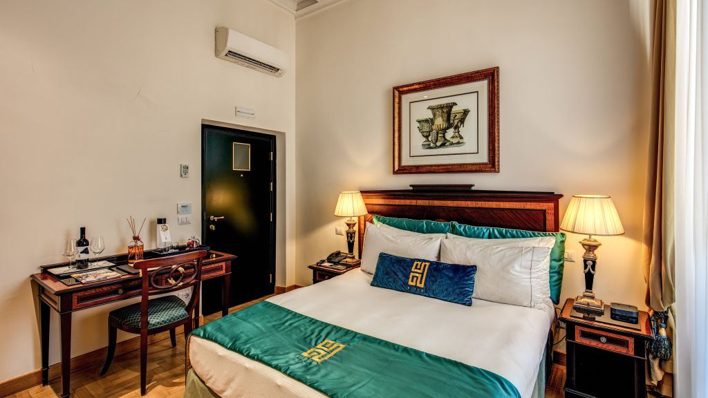 Hotel-Eitch-Borromini-Roma-classic-room-2