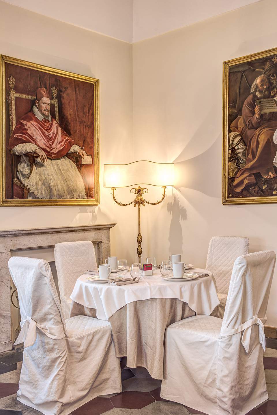 Hotel-Eitch-Borromini-Rome-breakfast-room-90