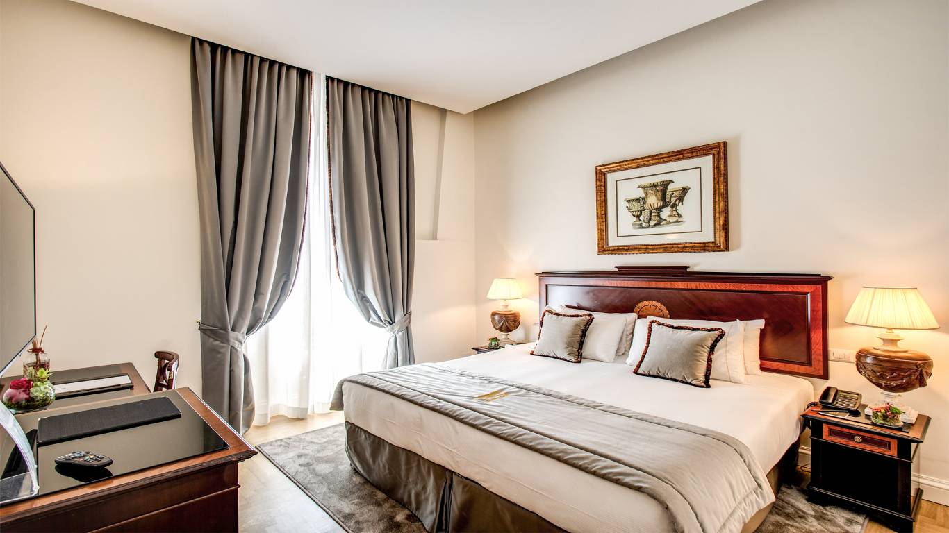 Hotel-Eitch-Borromini-Rome-301-Executive-Suite-new