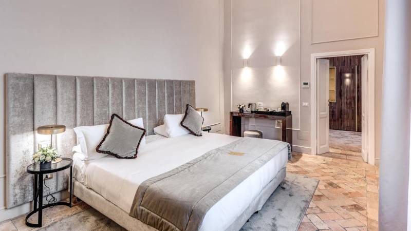 eitch-borromini-suite-deluxe-king-484917737 eitch-borromini-suite-deluxe-king-484917737